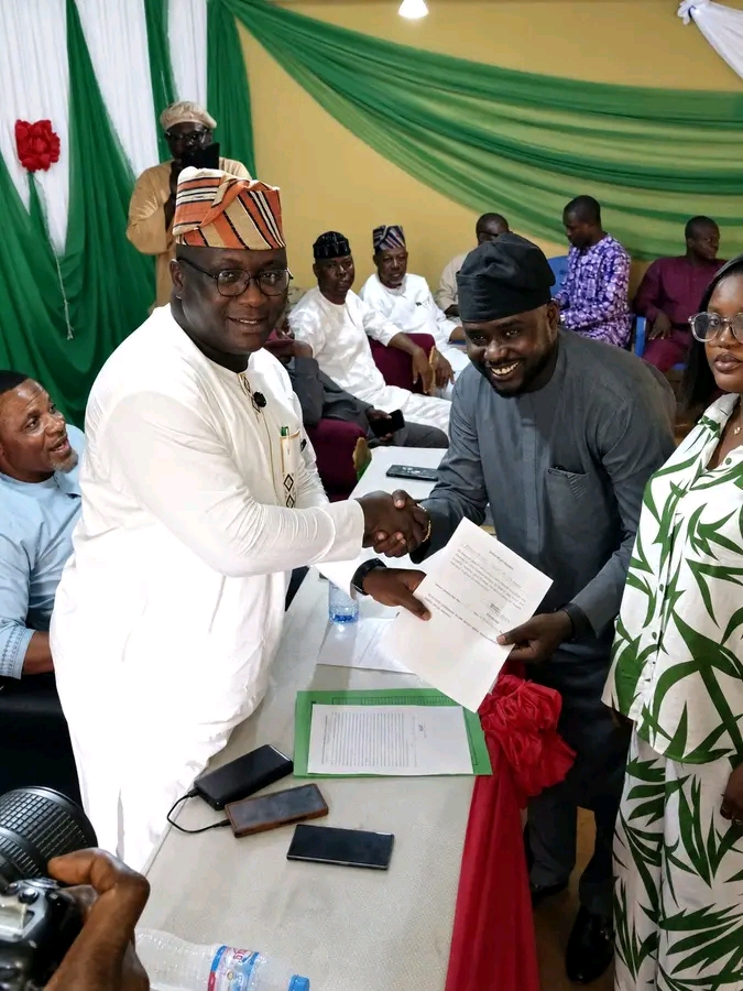 ITEYEMI ADEGOROYE TAKES OATH AS SECRETARY TO AKURE SOUTH LOCAL GOVERNMENT